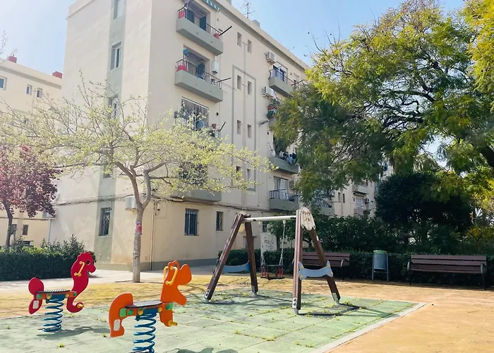Cozy 2-Bedroom Serviced Apartment With Netflix