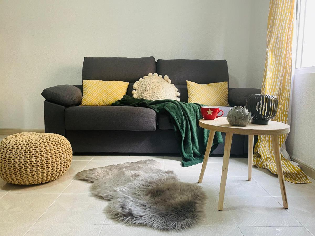 Apartment Cozy 2-bedroom Serviced With Netflix